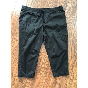 NWOT Merona Womens Black Capris XXL